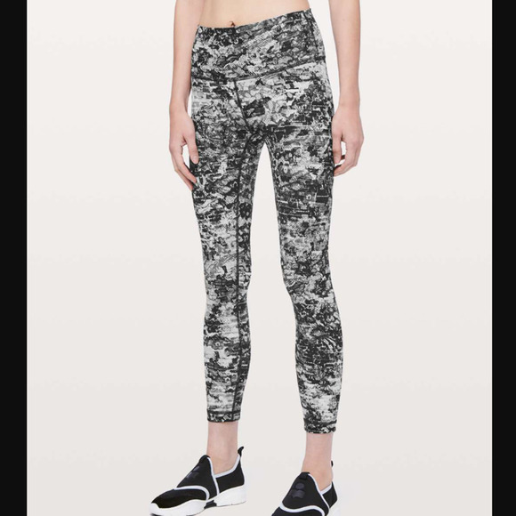 Lululemon Wunder Under High-Rise 7/8 Tight *Full-On Luxtreme - Picture 1 of 5